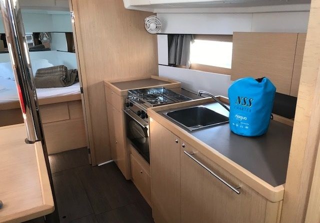 Beneteau Oceanis 38.1