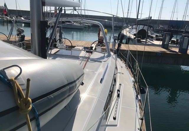 Beneteau Oceanis 38.1