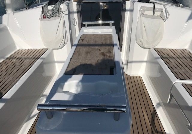 Beneteau Oceanis 38.1