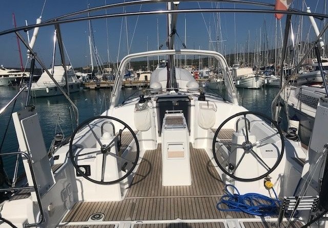 Beneteau Oceanis 38.1
