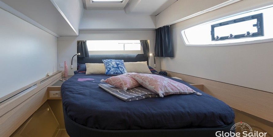 Fountaine Pajot Astréa 42