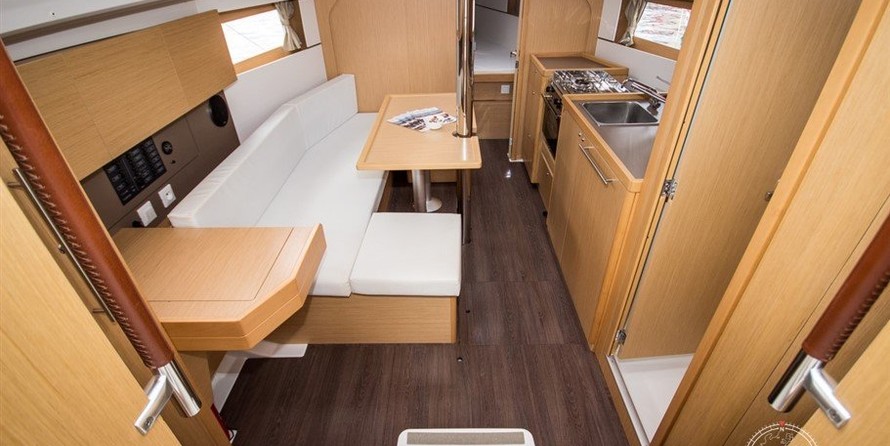 Beneteau Oceanis 35