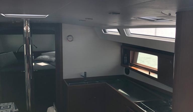 Beneteau Oceanis 48