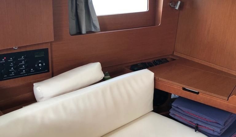 Beneteau Oceanis 41.1