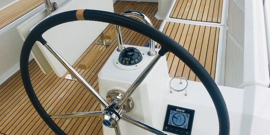 Beneteau Oceanis 38
