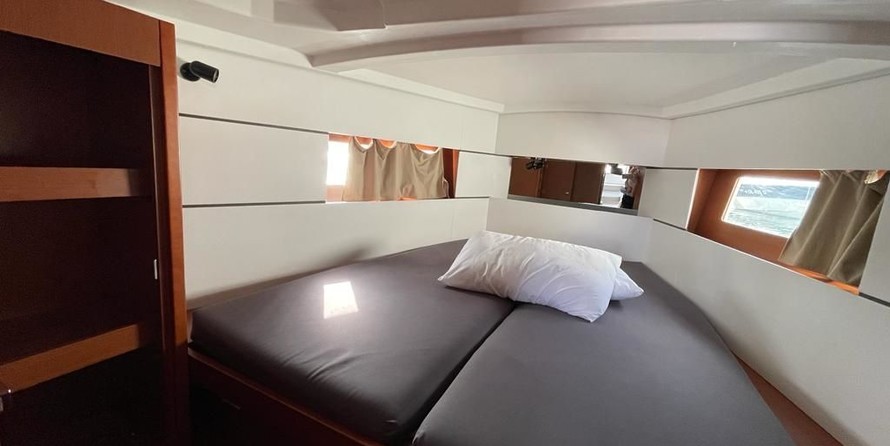 Beneteau Oceanis 38
