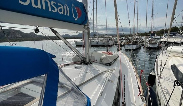 Beneteau Oceanis 38