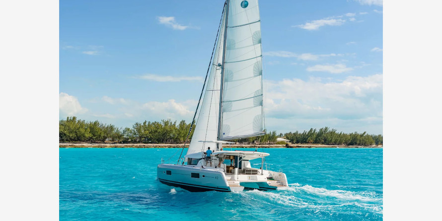 Lagoon 42 - 4 + 2 cab.
