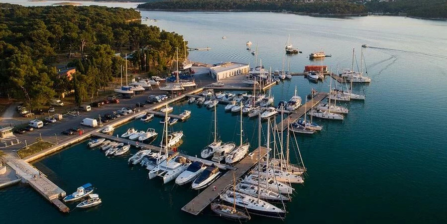 Beneteau Oceanis 55.1