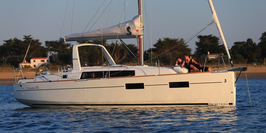 Beneteau Oceanis 35