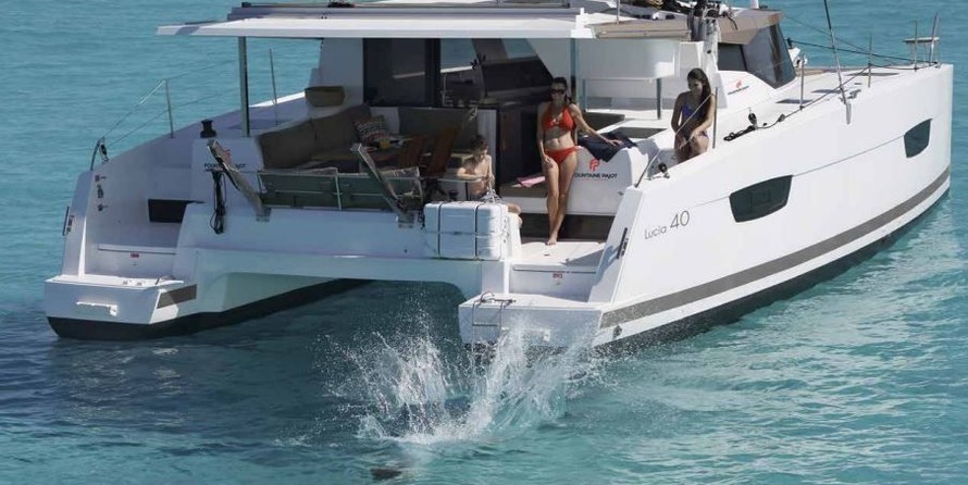 Fountaine Pajot Lucia 40