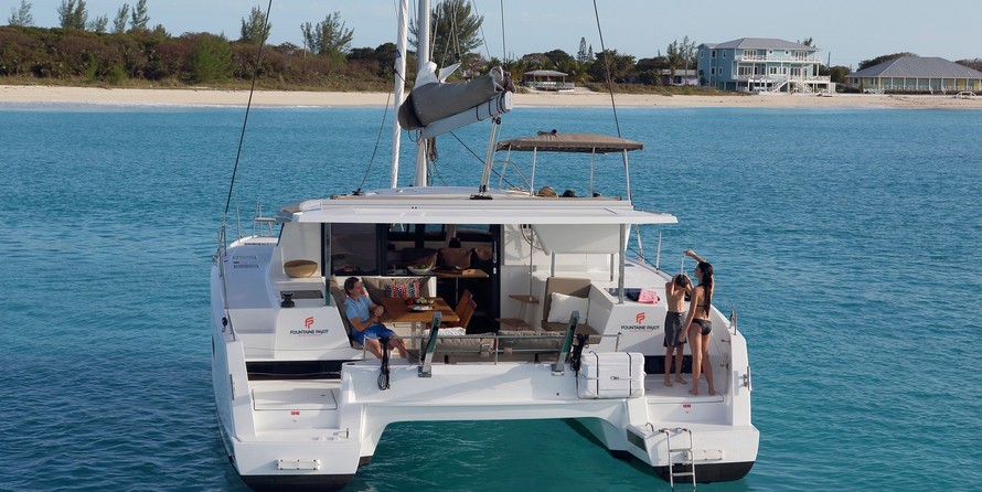 Fountaine Pajot Lucia 40