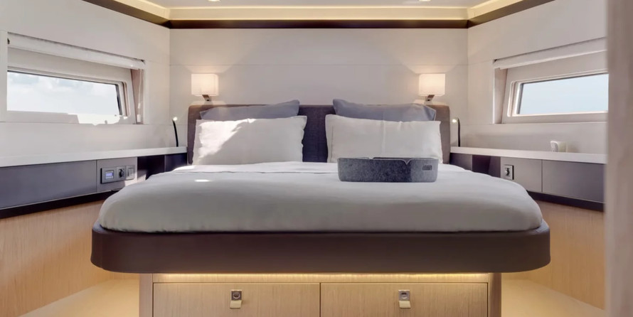 Beneteau Oceanis Yacht 62