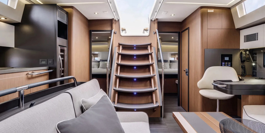 Beneteau Oceanis Yacht 62