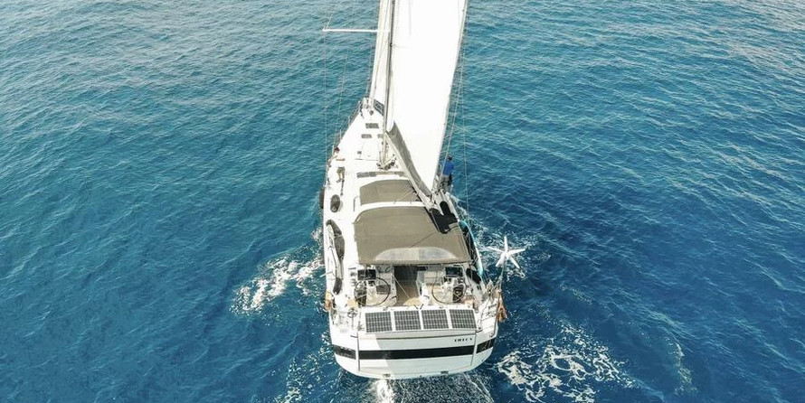 Beneteau Oceanis Yacht 62