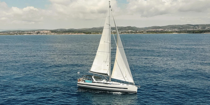 Beneteau Oceanis Yacht 62