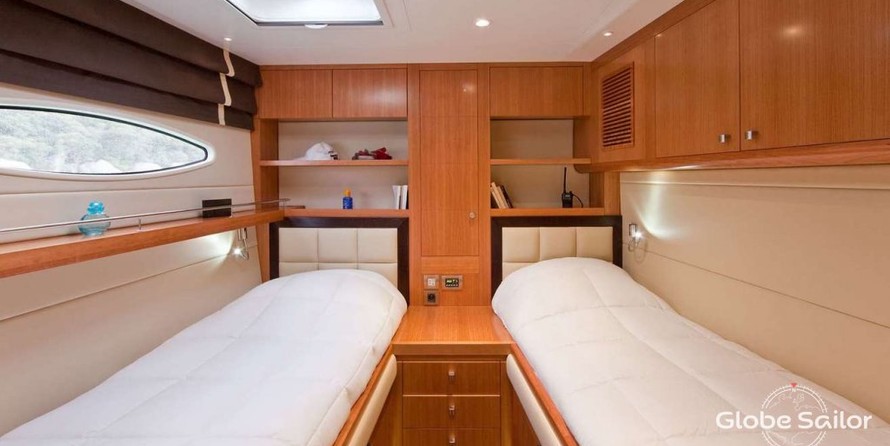 Fountaine Pajot Galathea 65
