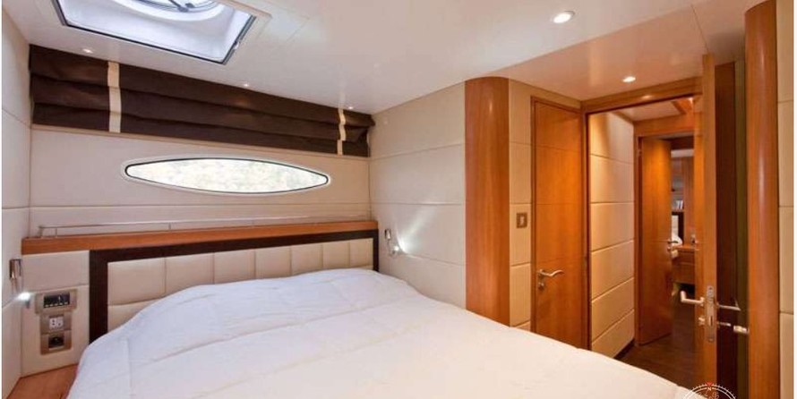 Fountaine Pajot Galathea 65