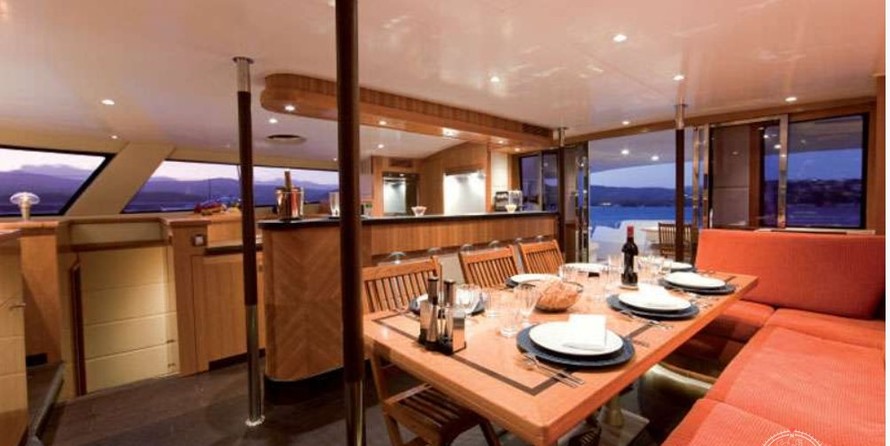 Fountaine Pajot Galathea 65