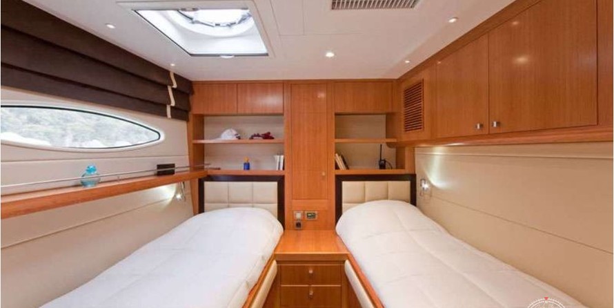 Fountaine Pajot Galathea 65