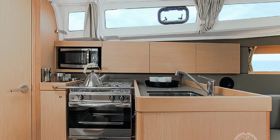 Beneteau Oceanis 35.1