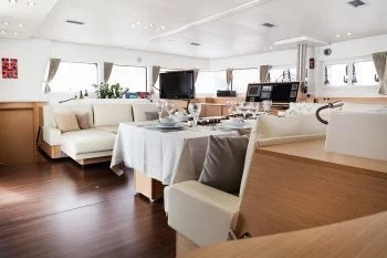 Lagoon 620
