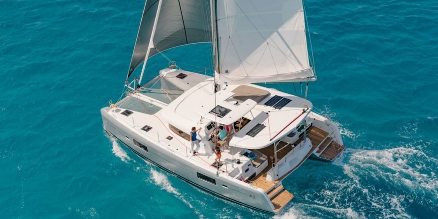 Lagoon 42