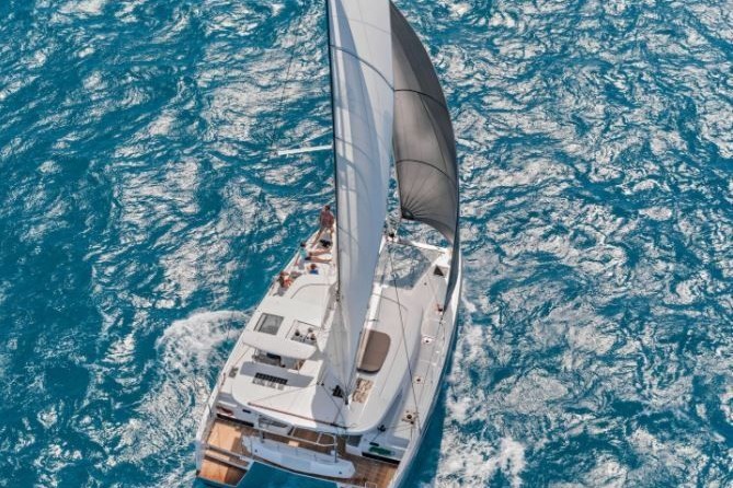 Lagoon 42