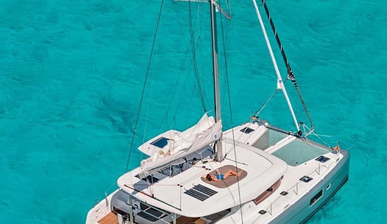 Lagoon 42