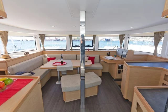Lagoon 42