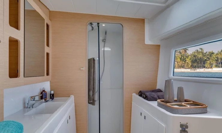 Lagoon 42 - 3 + 1 cab.