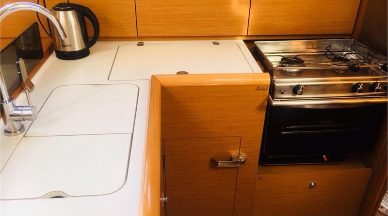 Jeanneau Sun Odyssey 379