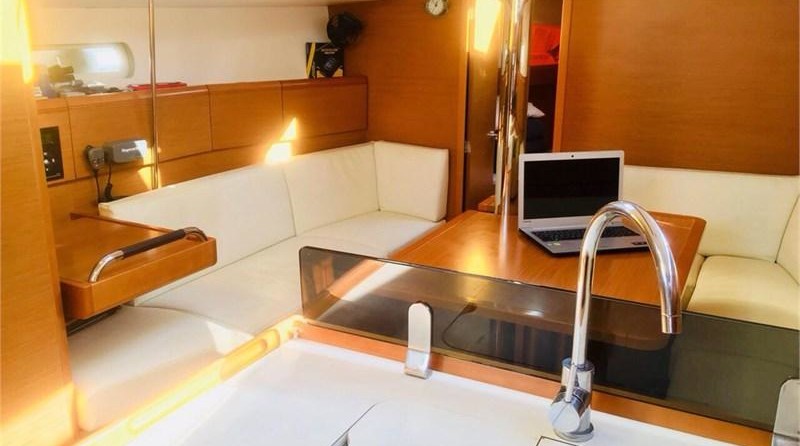 Jeanneau Sun Odyssey 379