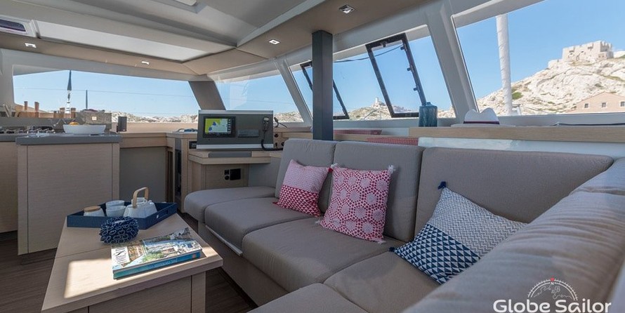 Fountaine Pajot Astréa 42