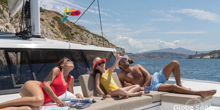 Fountaine Pajot Astréa 42