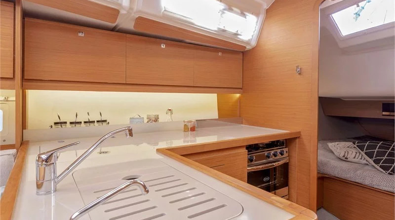 Dufour 390 Grand Large (3Cab)