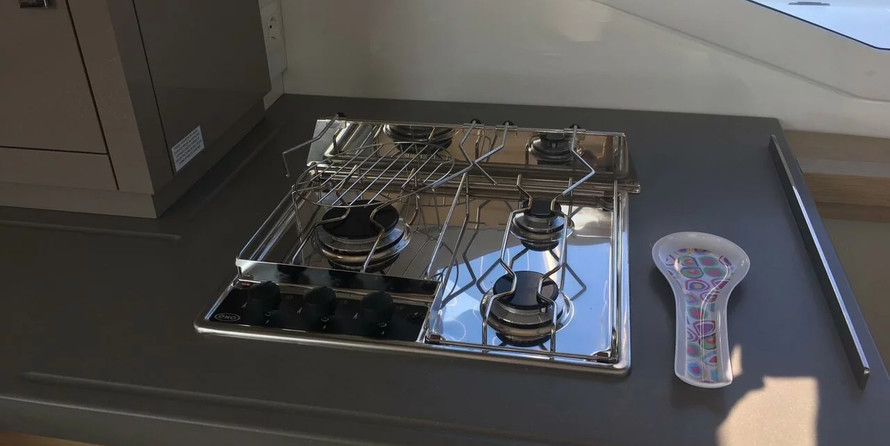 Fountaine Pajot Lucia 40