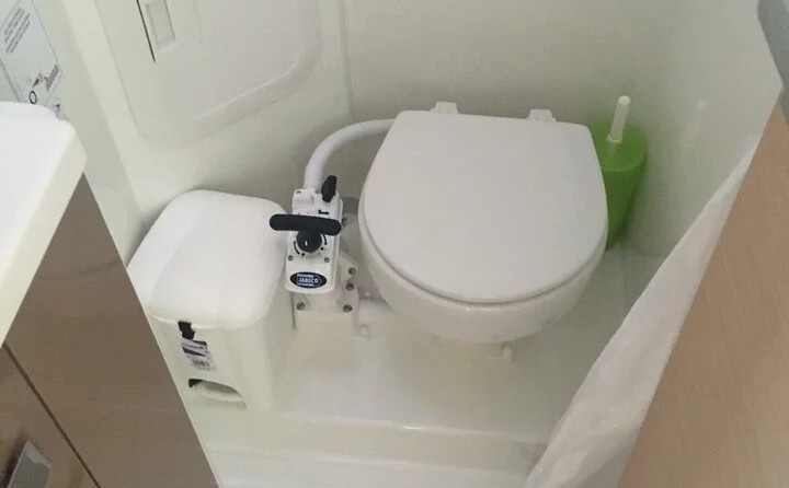 Fountaine Pajot Lucia 40