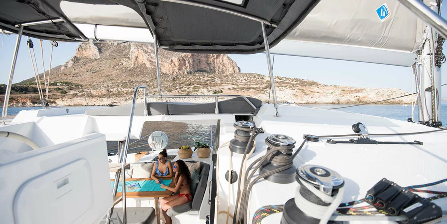 Fountaine Pajot Astréa 42