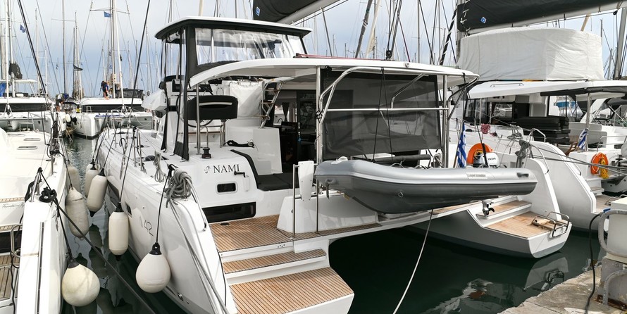 Lagoon 42