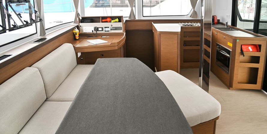 Lagoon 42