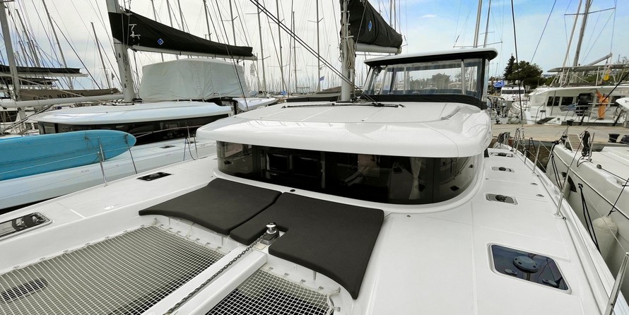 Lagoon 42