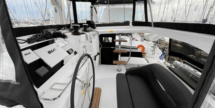 Lagoon 42