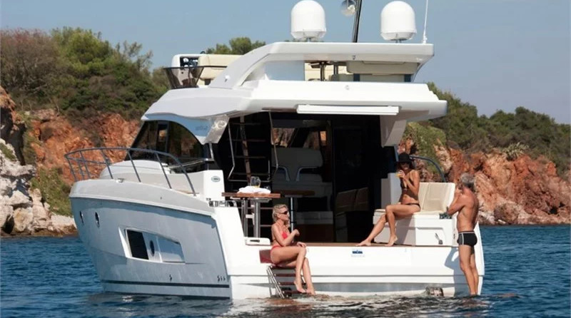 Bavaria Virtess 420 Fly