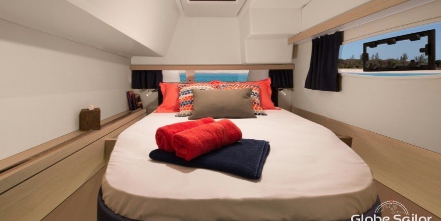 Fountaine Pajot Lucia 40