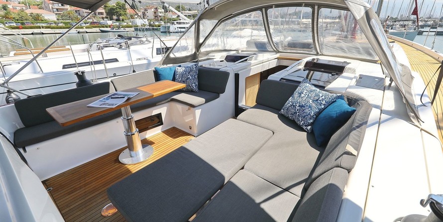 Hanse 588