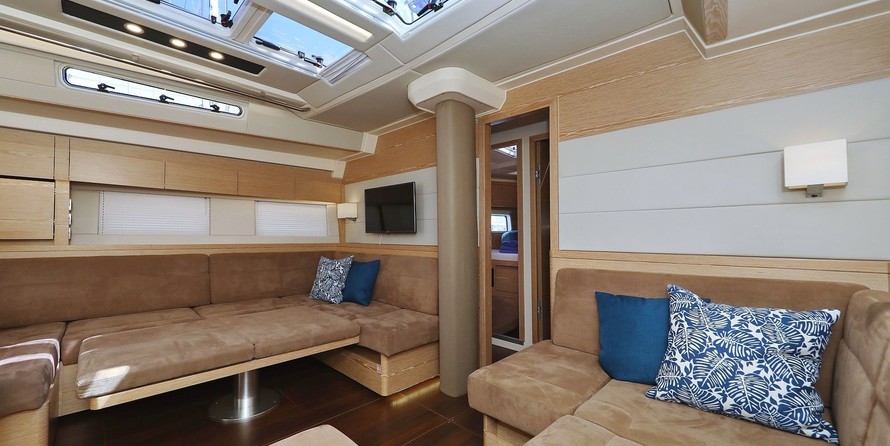 Hanse 588
