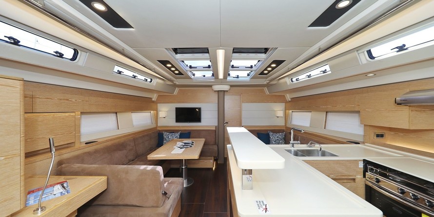 Hanse 588