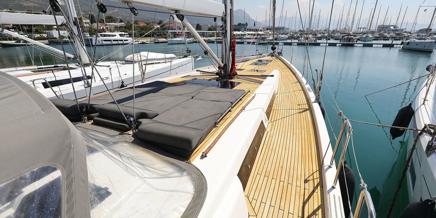 Hanse 588