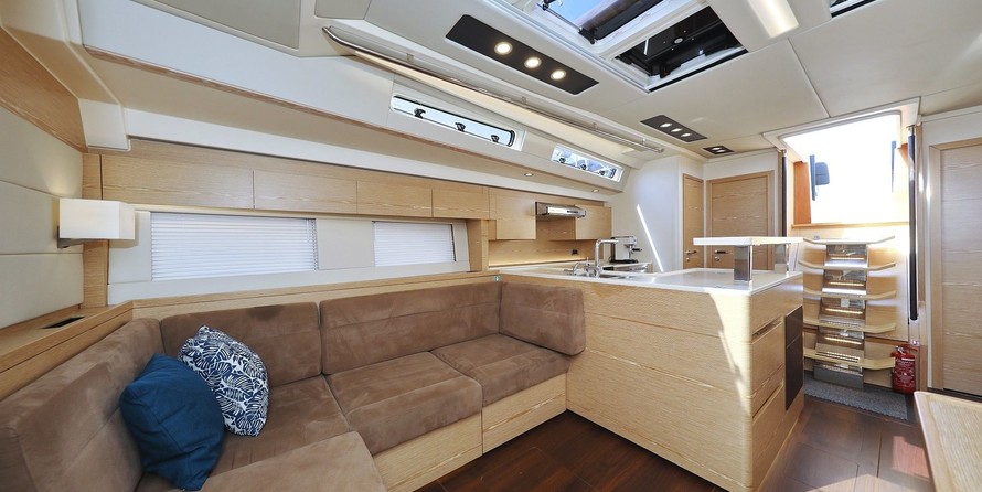 Hanse 588